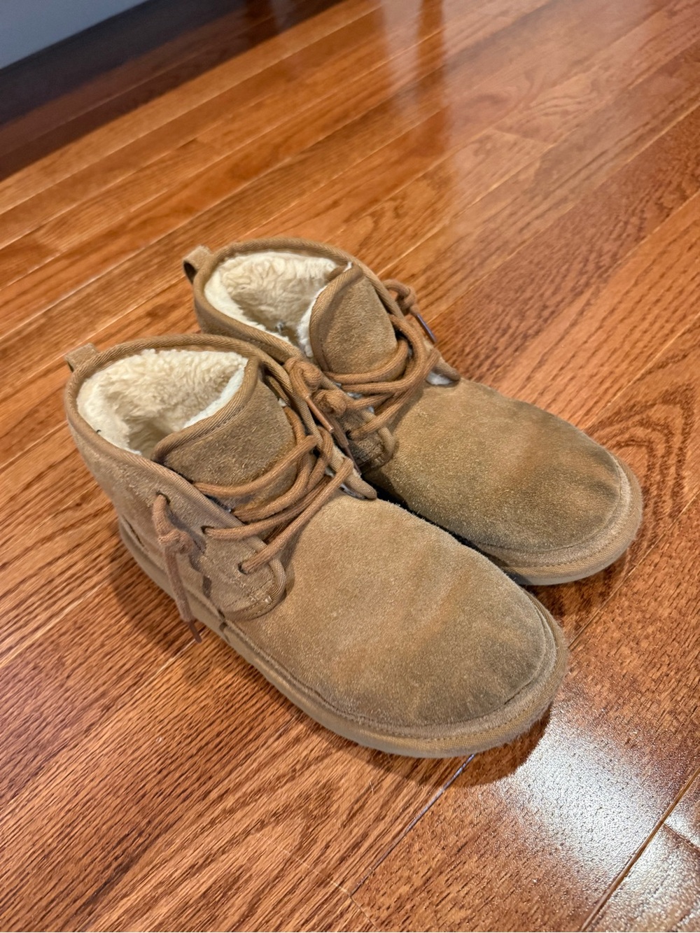 UGG Kids Tan Suede Lace-Up Shearling Boots Size 6